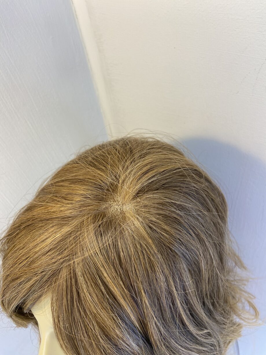 New stunning very beautiful wig. Bbrlw843