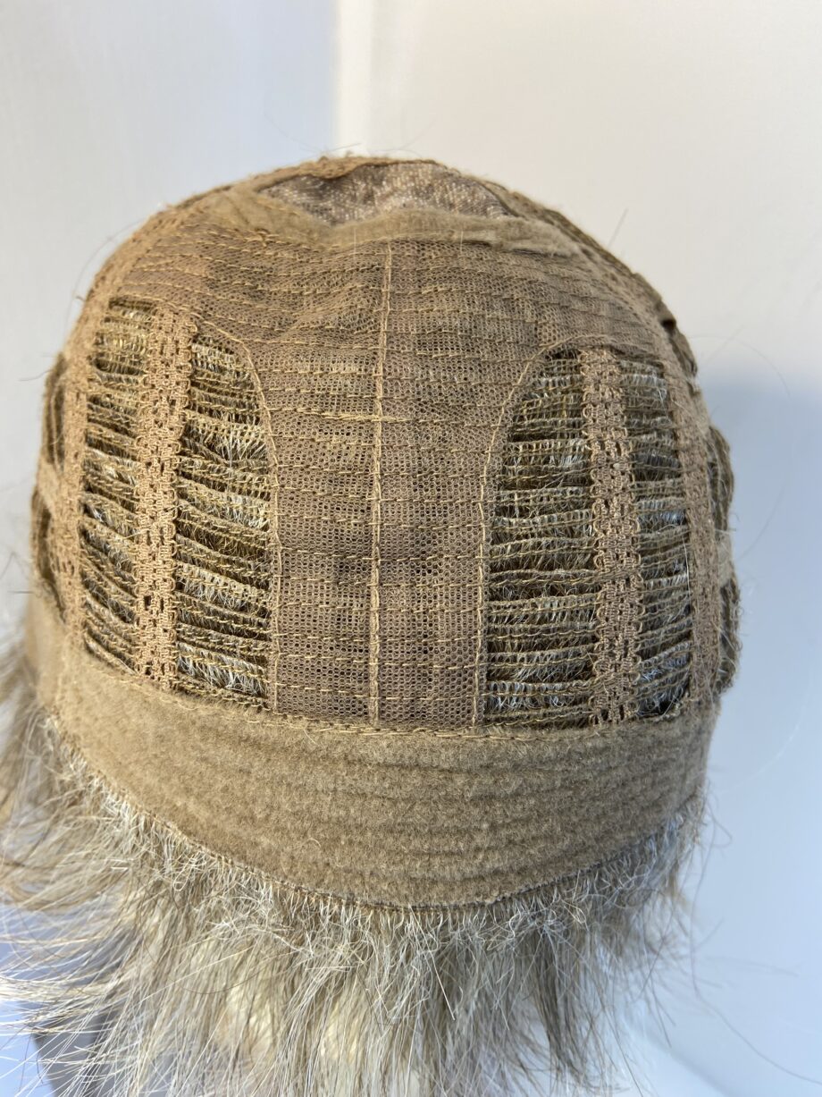 Blonde designer wig. Bblss844