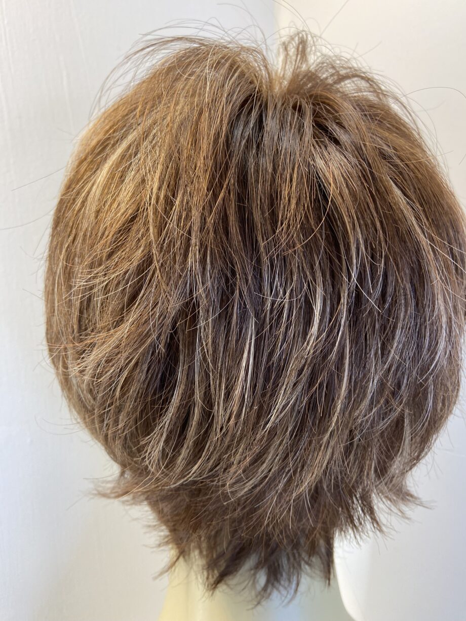 Beautiful Amore short brown wig. Bess171