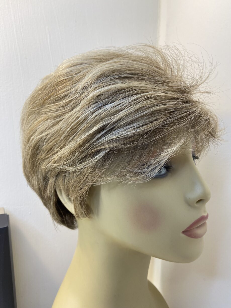 Stunning petit natural image wig. Blss845