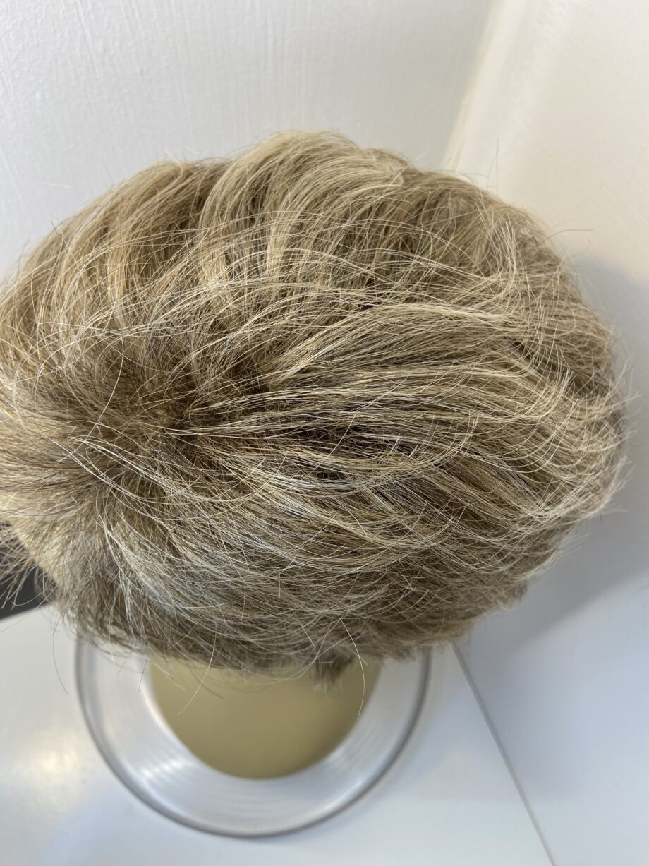 Stunning petit natural image wig. Blss845