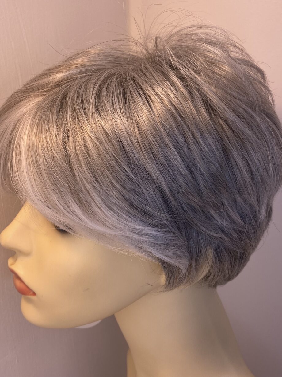 New silver short wig. Sss888