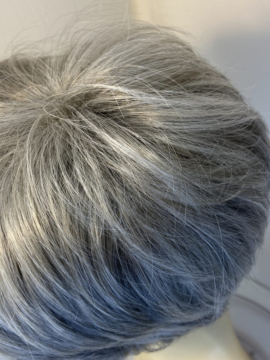 New silver short wig. Sss888