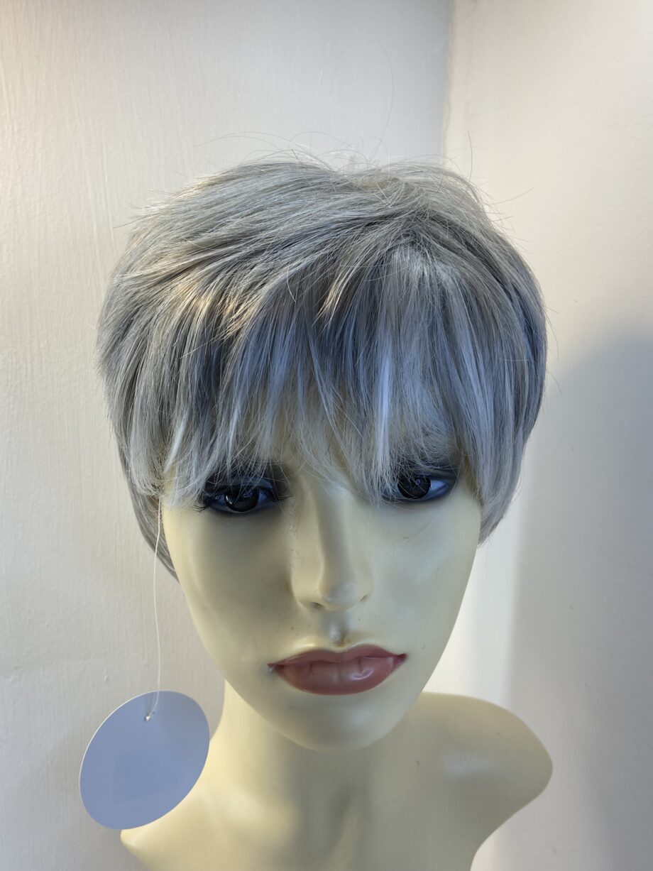 New silver short wig. Sss888