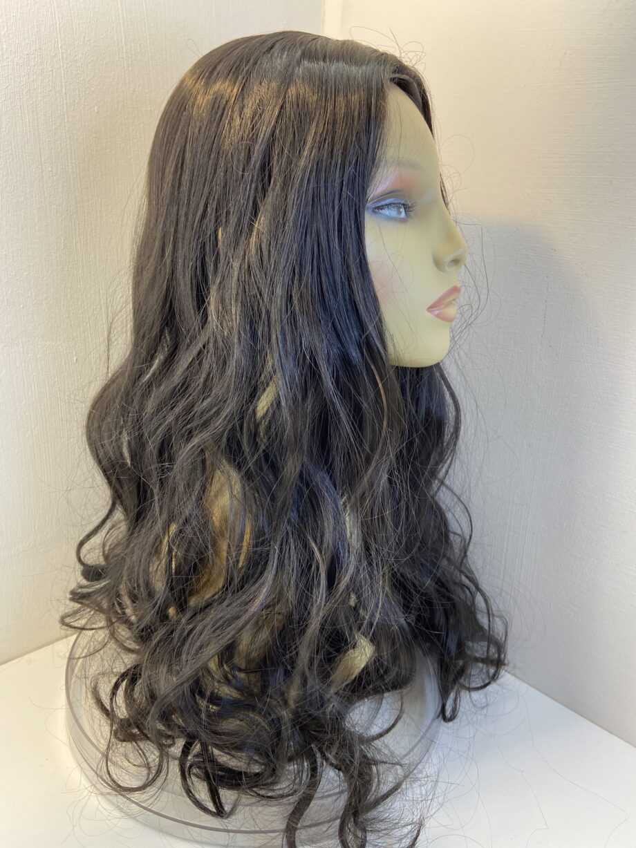 New black wavy topper. Bllc893