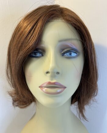 Auburn wavy stylish wig. Brmw539