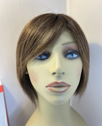 Ellen Wille brown boxed wig. Bbrms867
