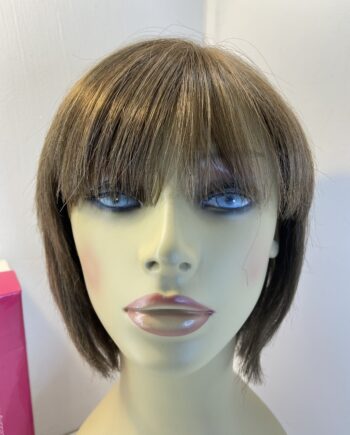 Dimples brown wig. Bbrss867