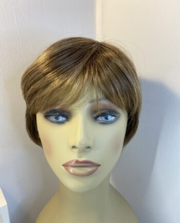 Stunning brown wig. Bbrss882