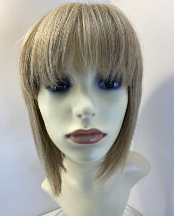 Beautiful blonde wig. Blms703