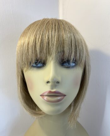 Beautiful blonde wig. Blms704