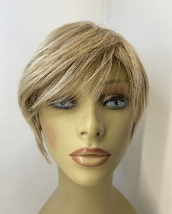 Short blonde wig. Blss575