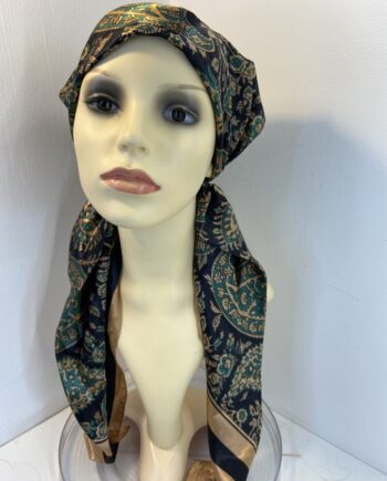 Stylish green scarf. Scarf371