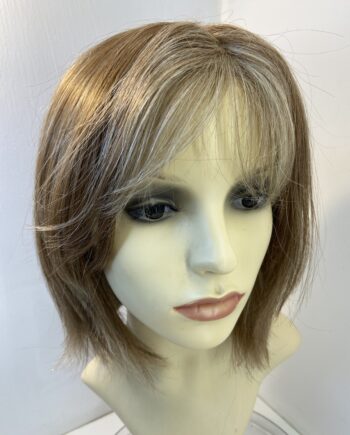 Blonde mid length wig. Blms262