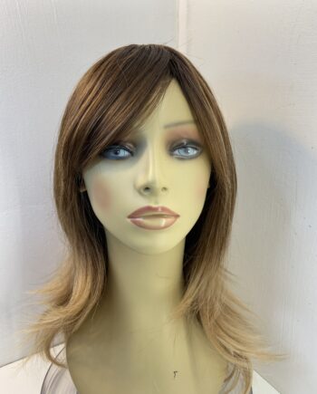 New stunning blonde brown wig. Brls191