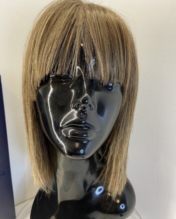 Boxed brown pre loved wig. Bbrms932