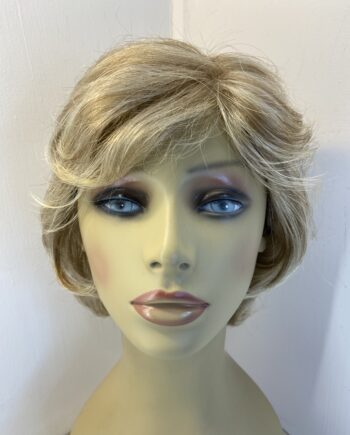 Mid length blonde new wig. Blmw273
