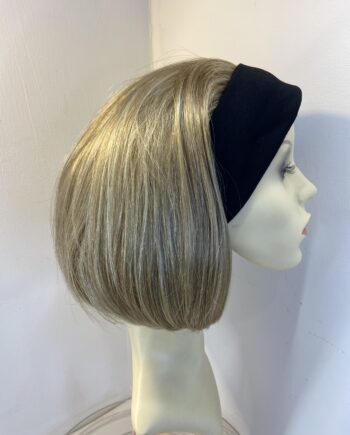 Blonde wig with hair band. Blms812