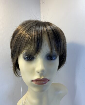 New medium brown short wig. Brss597