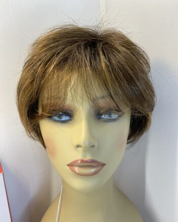New hazelnut rooted wig. Bbrss952