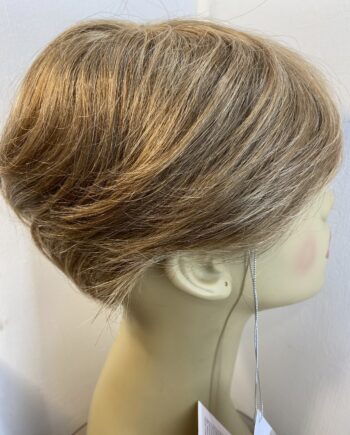New sand mix blonde topper. Bblss969
