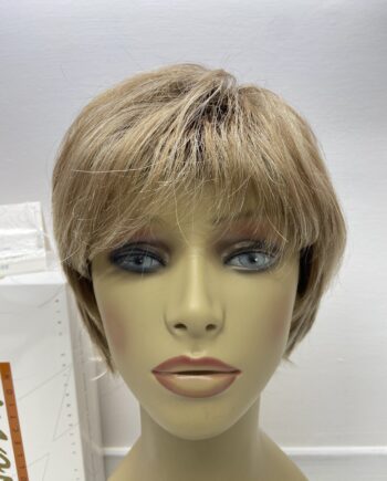 Noriko blonde boxed wig. Bblss971